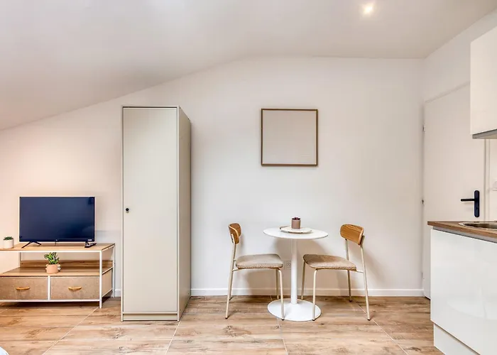 La Sable - Cosy - Proche Metro B Apartman
